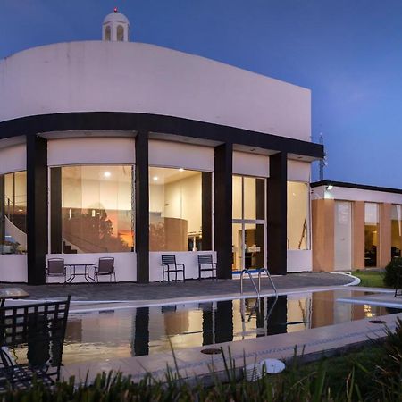 Hotel Aeropuerto Morelia Alvaro Obregon Ngoại thất bức ảnh