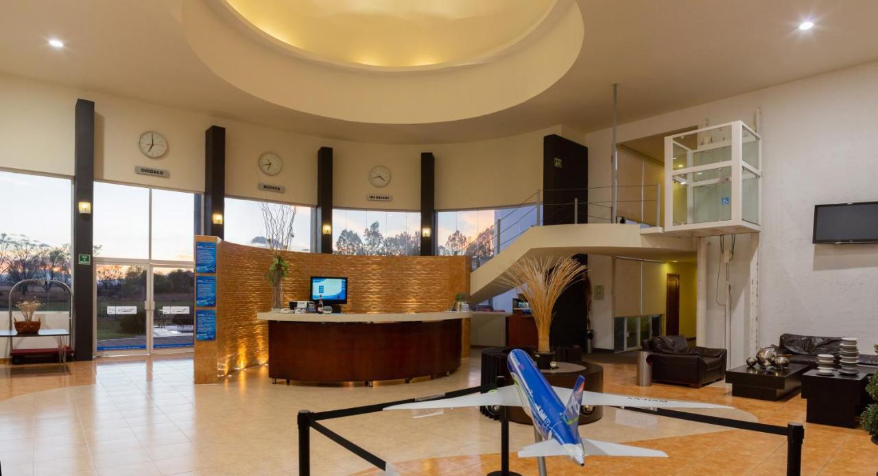 Hotel Aeropuerto Morelia Alvaro Obregon Ngoại thất bức ảnh