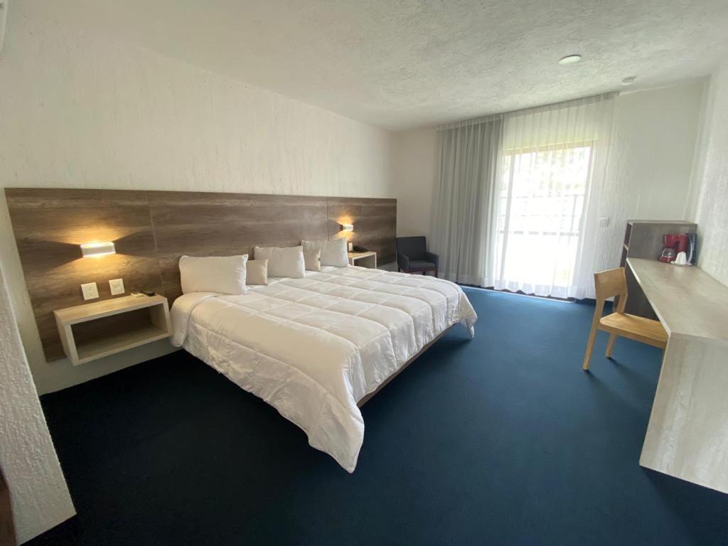 Hotel Aeropuerto Morelia Alvaro Obregon Ngoại thất bức ảnh